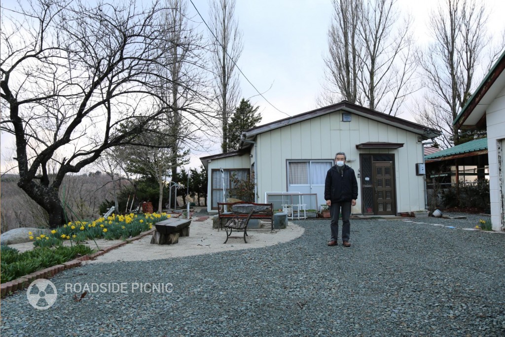 A former dairy farmer who had to give up his existence. He still maintains his former house in hope of being able to return one day. 